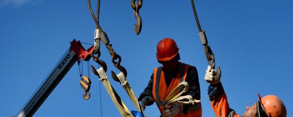 Рабочие во Владивостоке Рабочие во Владивостоке - Sputnik Таджикистан