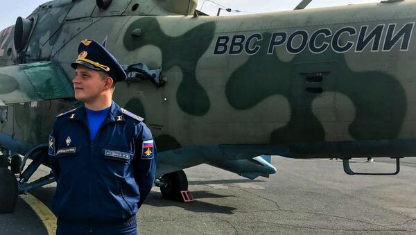 Погибший техник российского вертолета Ми-24 Роман Федина - Sputnik Таджикистан
