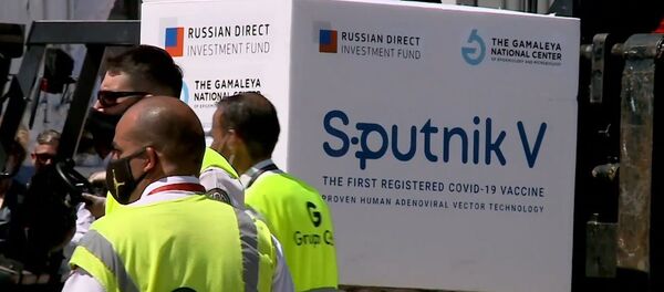 В Аргентину доставили 300 тысяч доз “Спутника V” - YouTube В Аргентину доставили 300 тысяч доз “Спутника V” - YouTube - Sputnik Таджикистан