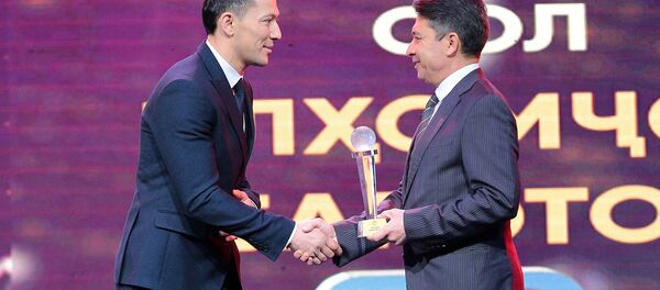 30-летний капитан «Истаравшана» и полузащитник национальной сборной Таджикистана Илхомджон Баротов признан лучшим футболистом страны - Sputnik Тоҷикистон