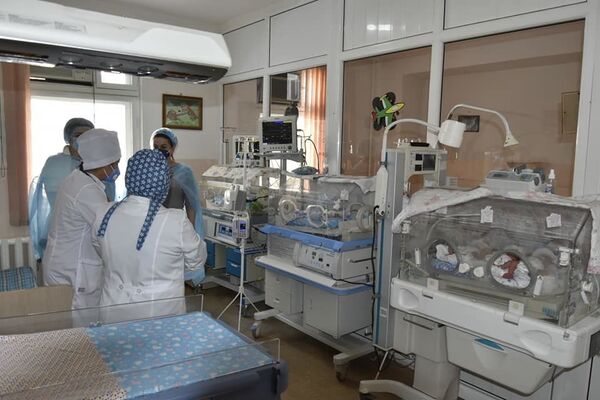 Ширин Амонзода ба хабаргирии аҳволи панҷгонаҳо рафт - акс - Sputnik Тоҷикистон