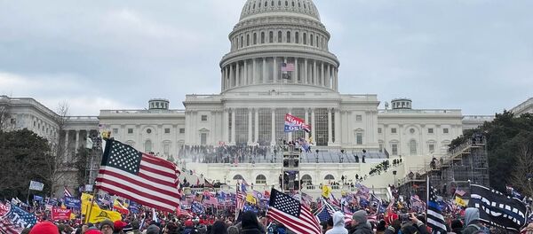 Акция протеста сторонников Д. Трампа в Вашингтоне - Sputnik Таджикистан