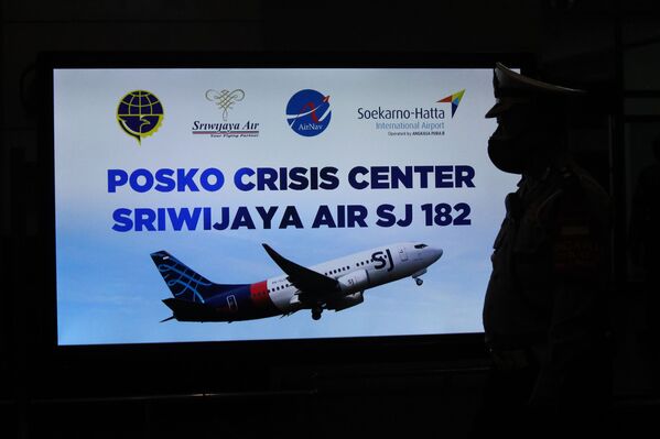 Крушение самолета в Индонезии - Sputnik Таджикистан