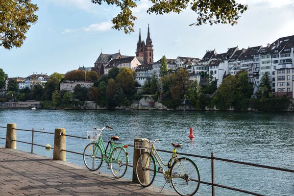 Набережная реки Рейн в Базеле, Швейцария - Sputnik Тоҷикистон