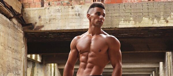 Мускулистый мужчина - Sputnik Таджикистан