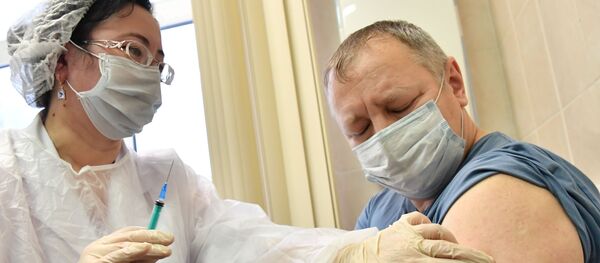 Вакцинация от COVID-19 в Москве Вакцинация от COVID-19 в Москве - Sputnik Тоҷикистон