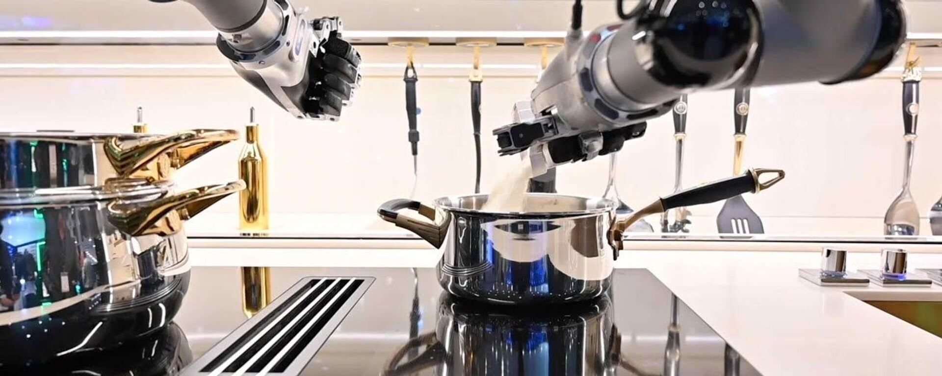 Создан робот, который готовит еду по 5 тыс рецептов и моет посуду — видео - Sputnik Тоҷикистон, 1920, 18.01.2021