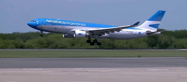 В Аргентину из России доставлено еще 300 тысяч доз вакцины Спутник V - YouTube - Sputnik Тоҷикистон