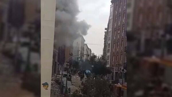 Сильном взрыв в центре Мадрида, Испания. - YouTube - Sputnik Таджикистан