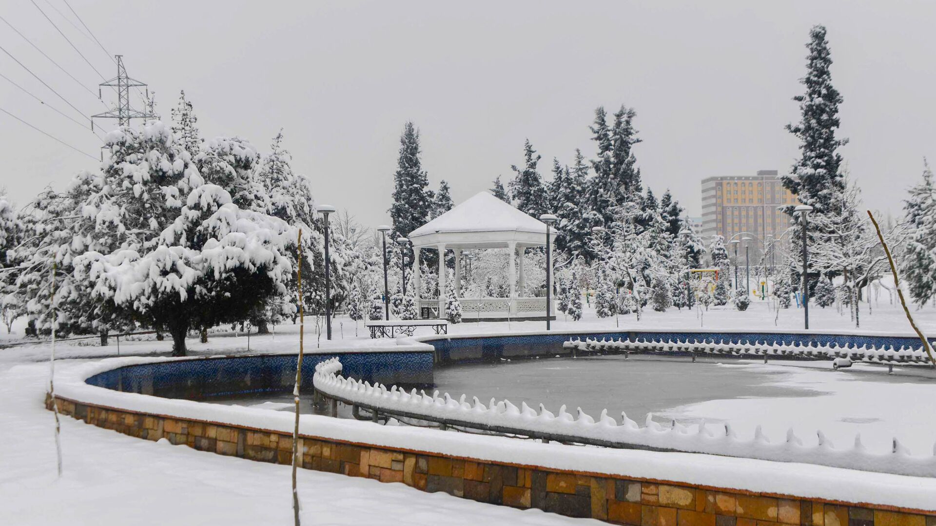 Зима в городе Душанбе - Sputnik Тоҷикистон, 1920, 30.12.2021