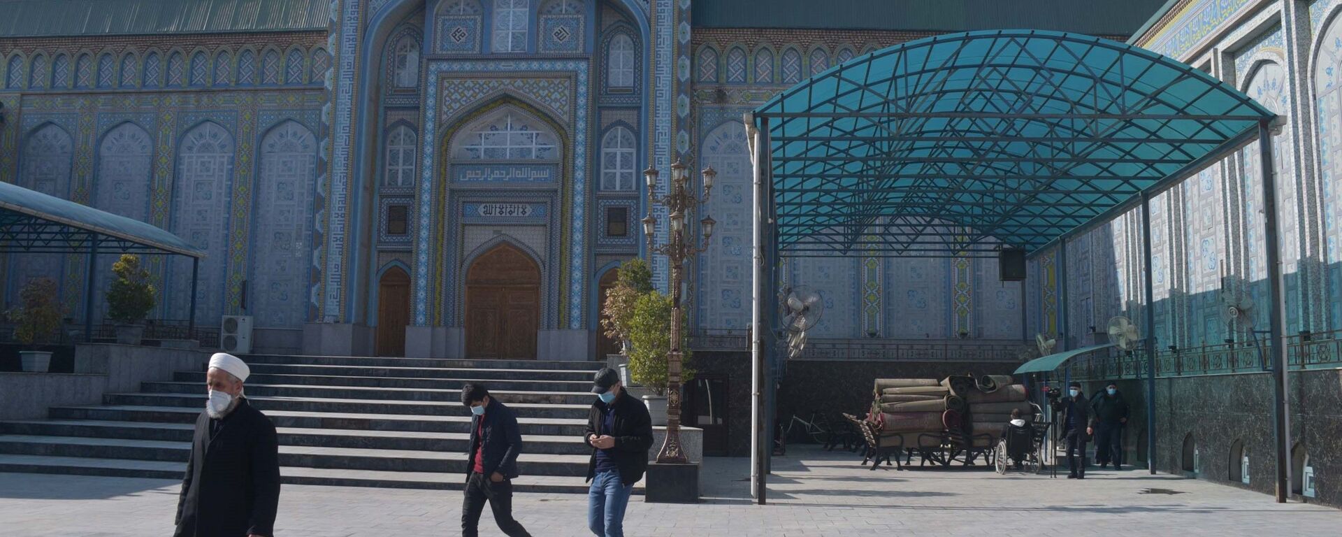 Открытие мечетей в Таджикистане - Sputnik Тоҷикистон, 1920, 22.06.2021