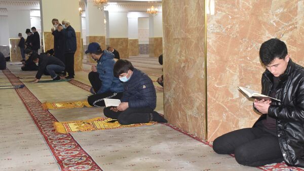 Открытие мечетей в Таджикистане - Sputnik Тоҷикистон