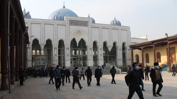 Открытие мечетей в Худжанде - Sputnik Таджикистан