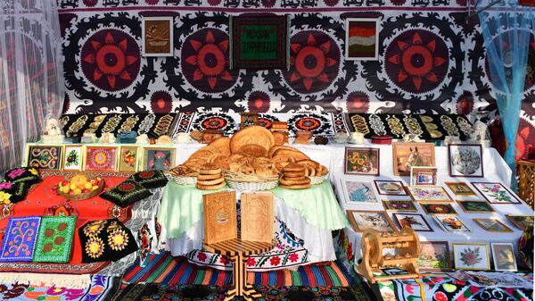 Достижения народного хозяйства на выставке в Согдийской области - Sputnik Таджикистан