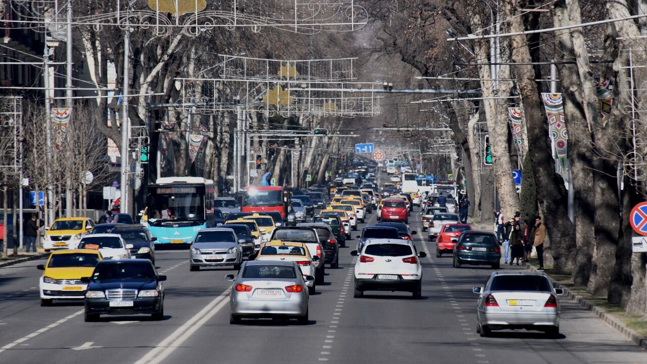 Парковка в Душанбе: где дешевле запарковаться