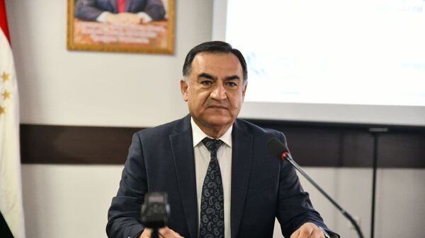 Председатель Комитета по чрезвычайным ситуациям и гражданской обороне Рустам Назарзода - Sputnik Таджикистан