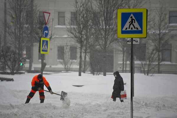 Снегопад в Москве - Sputnik Таджикистан