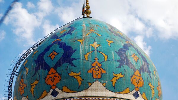 Купол мечети Имамзаде Салех в Тегеране - Sputnik Тоҷикистон