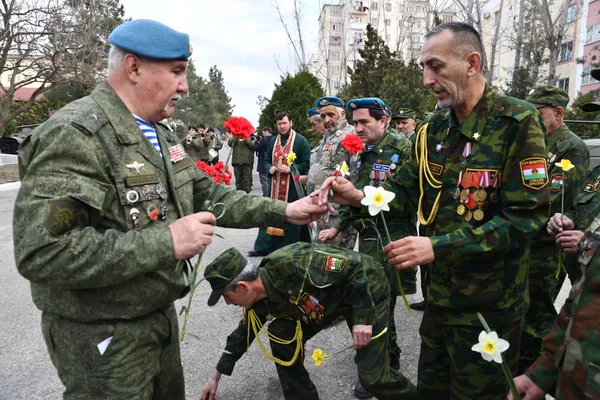 Чорабинӣ бо ҳузури куҳансарбозоне, ки дар ҷанги Афғонистон иштирок карда, саломат баргаштанд, баргузор гардид Чорабинӣ бо ҳузури куҳансарбозоне, ки дар ҷанги Афғонистон иштирок карда, саломат баргаштанд, баргузор гардид - Sputnik Тоҷикистон