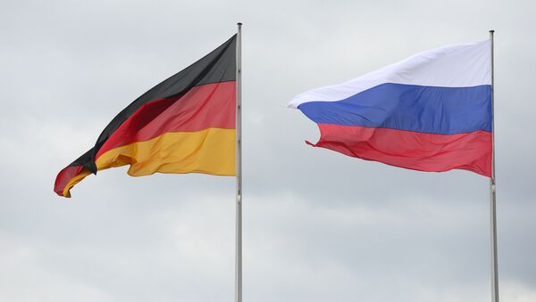 Флаг Германии и России - Sputnik Таджикистан