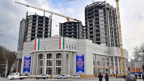 Строительство здания Министерства связи в Душанбе - Sputnik Таджикистан