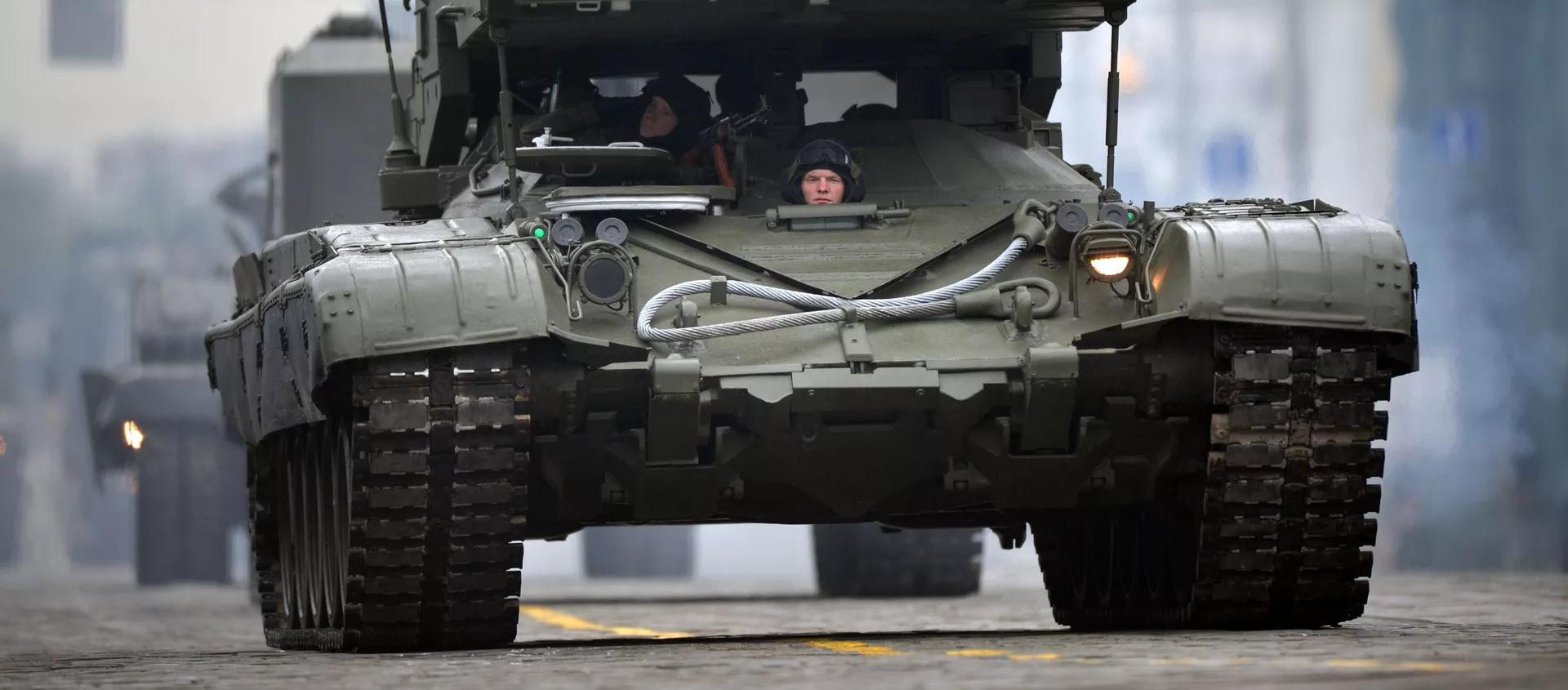 Тяжёлая огнемётная система залпового огня Буратино (ТОС -1А) на базе танка Т-72 - Sputnik Тоҷикистон, 1920, 15.03.2021
