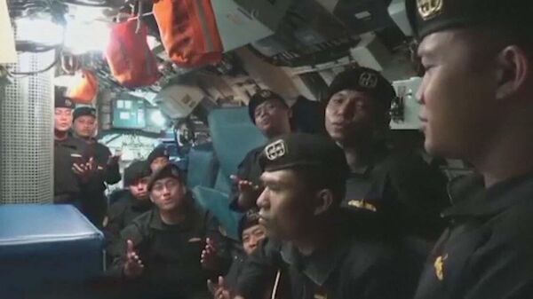 Последняя запись песни индонезийских подводников - Sputnik Тоҷикистон