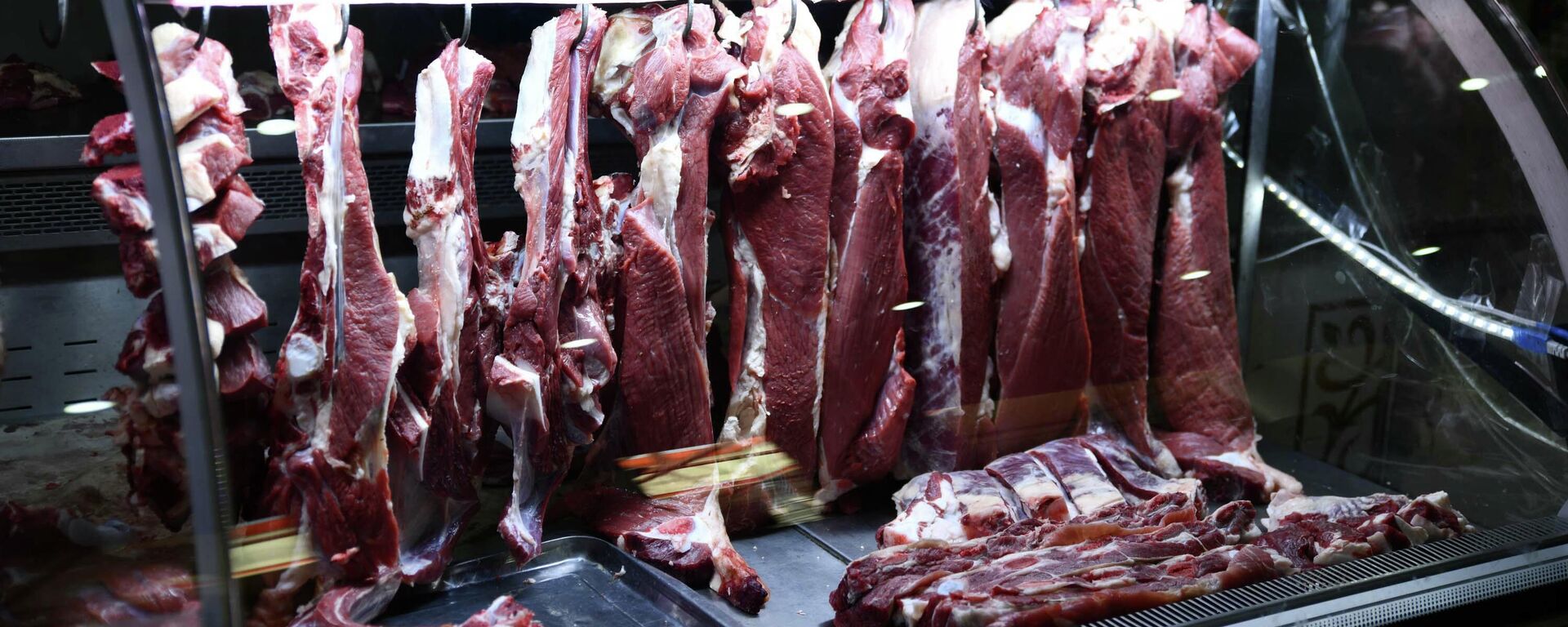 Мясо на рынке, архивное фото - Sputnik Тоҷикистон, 1920, 01.03.2023