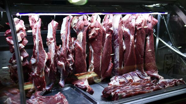 Мясо на рынке, архивное фото - Sputnik Тоҷикистон