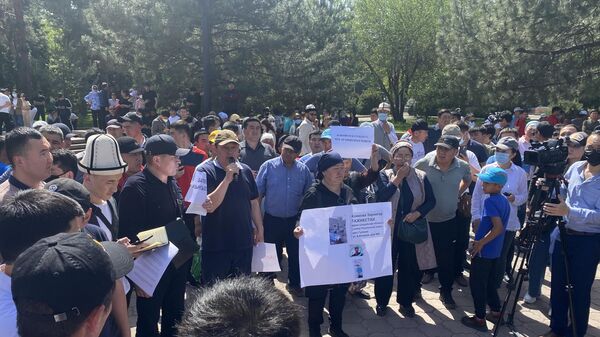 Митинг в Бишкеке в связи с ситуацией на границе - Sputnik Тоҷикистон