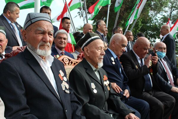 Также в регионе проживает 191 ветеран тыла  - Sputnik Таджикистан