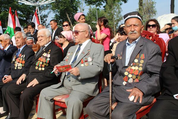 В настоящее время в Согдийской области насчитывается 30 участников Великой Отечественной войны - Sputnik Таджикистан