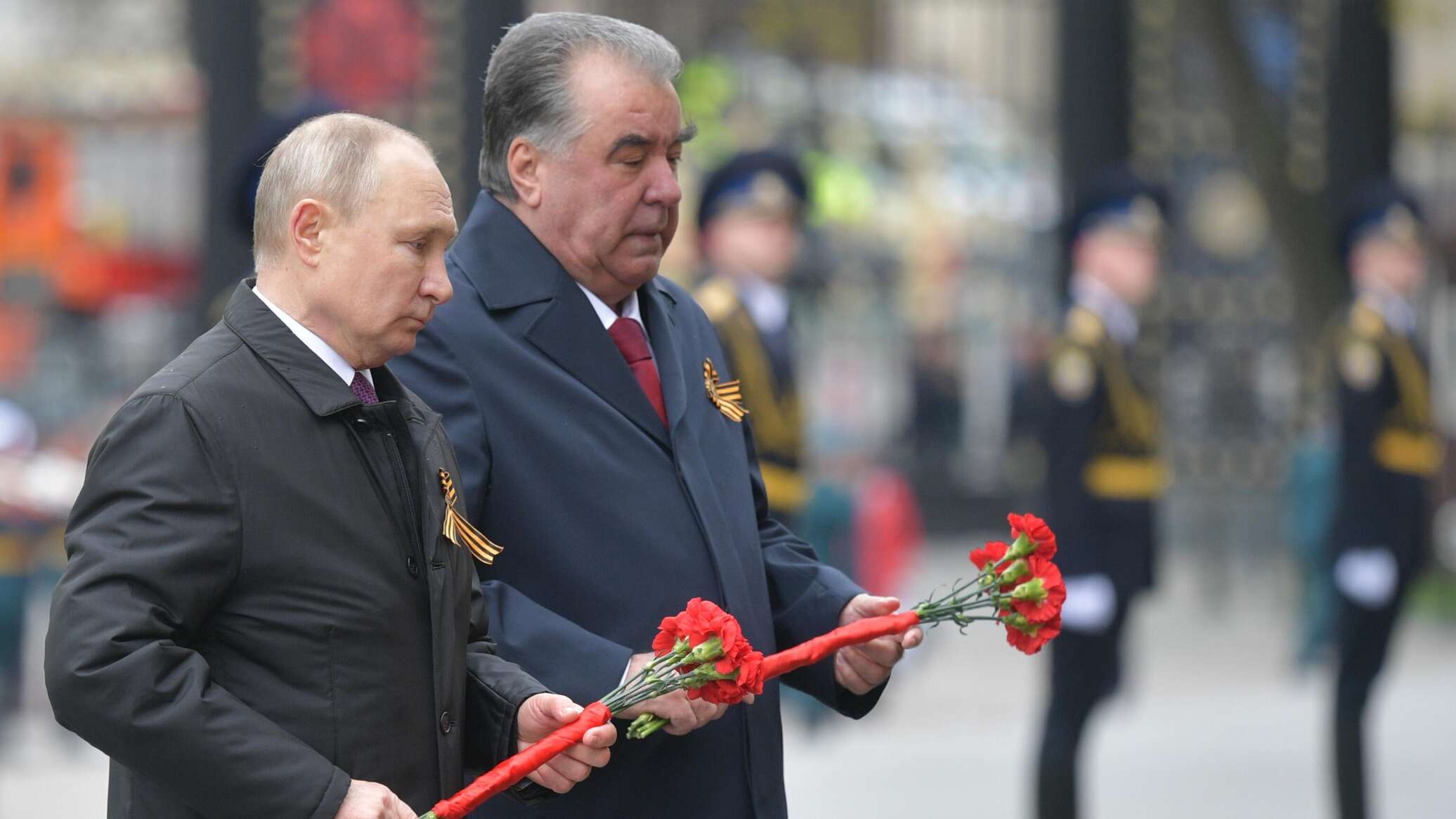 Фото путина с днем победы