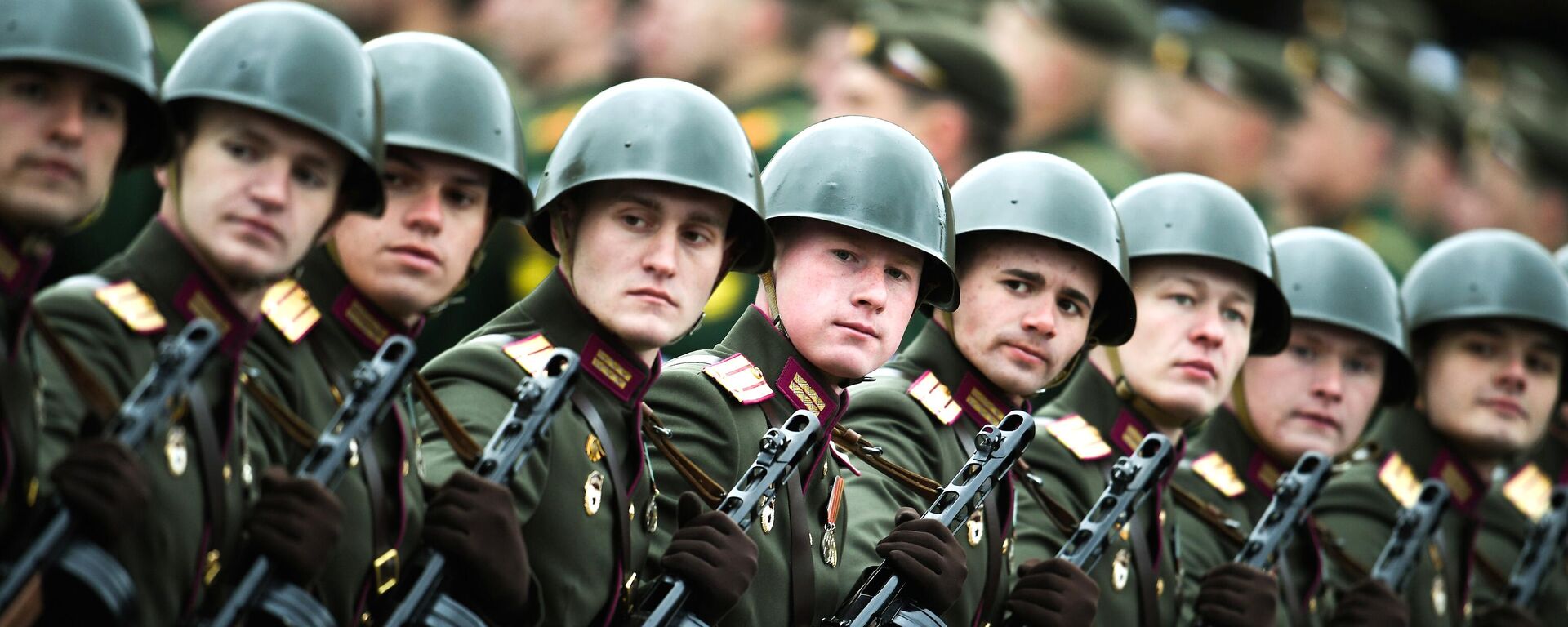 Военный парад в честь 76-й годовщины Победы - Sputnik Таджикистан, 1920, 12.05.2021