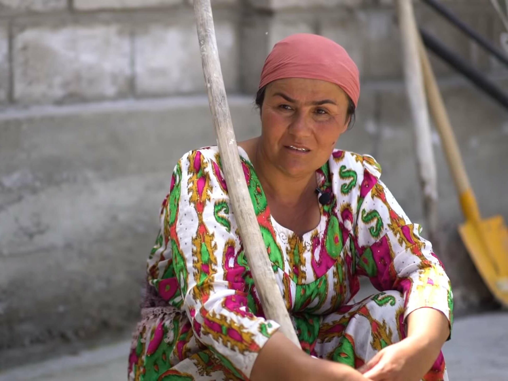 Мама по таджикски. Таджикские женщины.