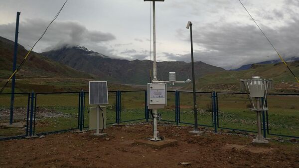 Установка 7 автоматических метеорологических станций в стране
 - Sputnik Таджикистан