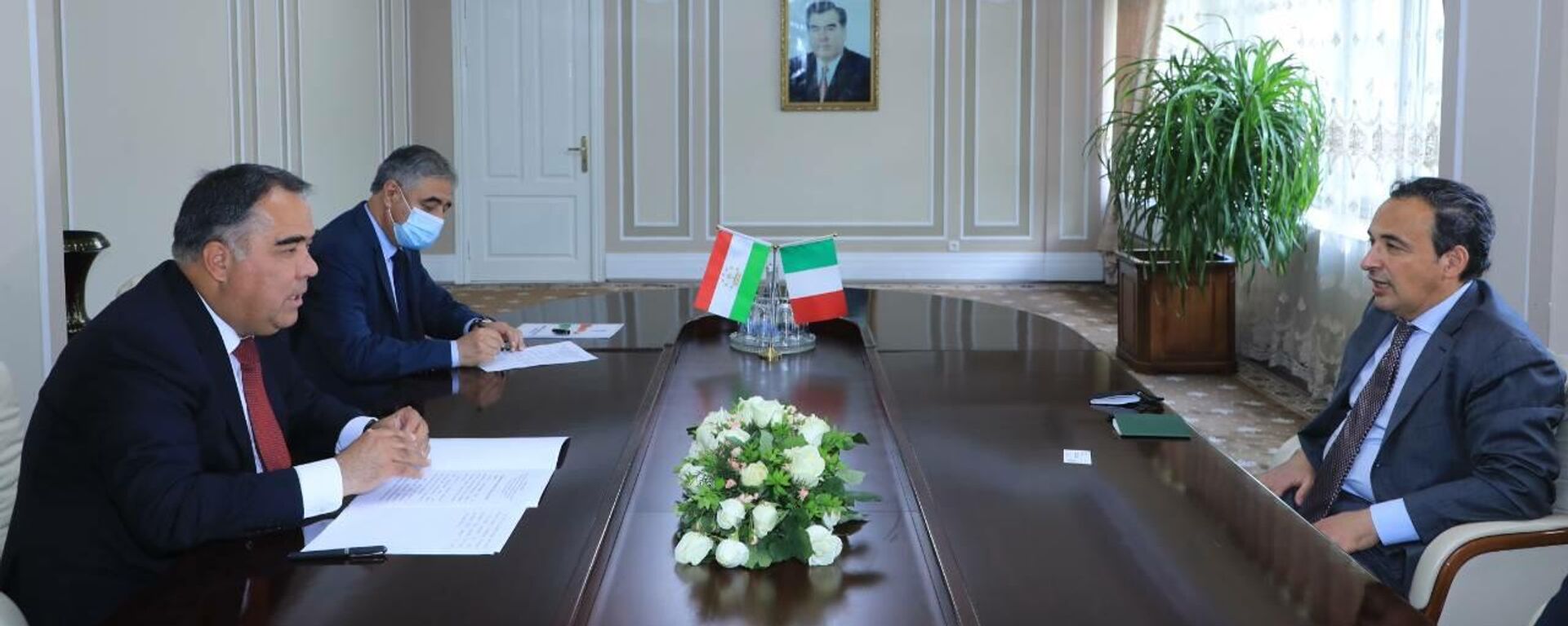Ахмадзода встретился с послом Италии в Таджикистнане - Sputnik Тоҷикистон, 1920, 20.05.2021