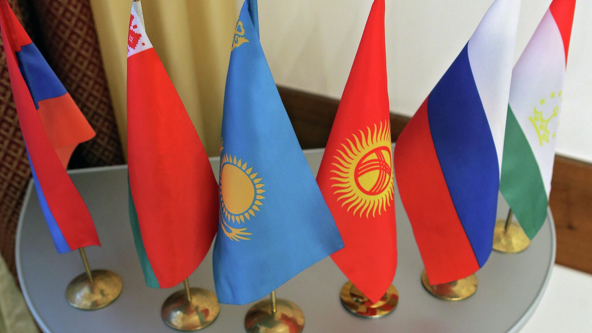 Флаги-стран участниц ОДКБ - Sputnik Таджикистан, 1920, 01.07.2021