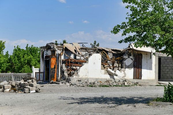Пока ситуация не утихла, все было сожжено и разграблено - Sputnik Таджикистан