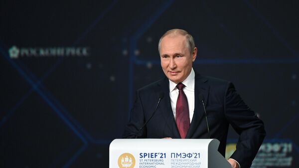 Выступление Владимира Путина на пленарном заседании ПМЭФ-2021 - Sputnik Тоҷикистон