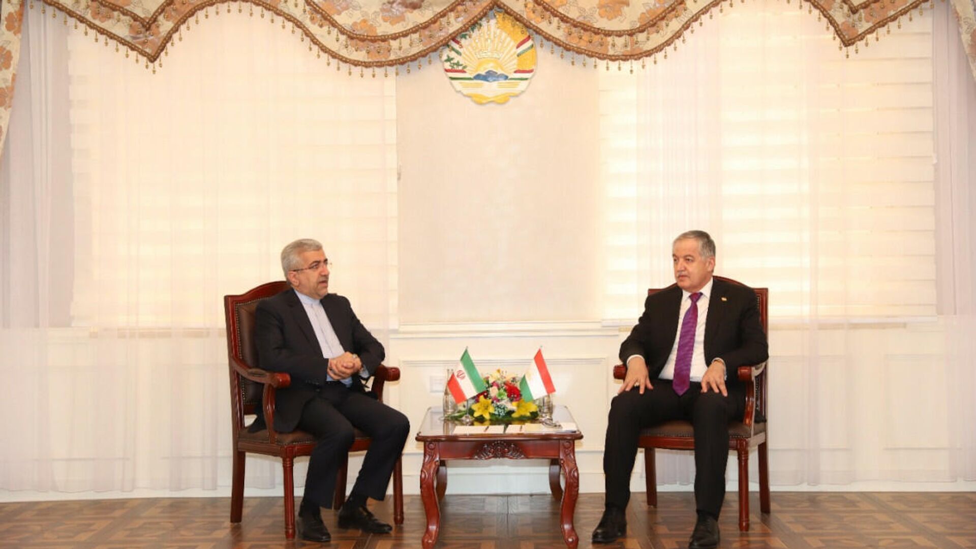 Встреча Министра иностранных дел Таджикистана с Министром энергетики Ирана
 - Sputnik Таджикистан, 1920, 08.06.2021