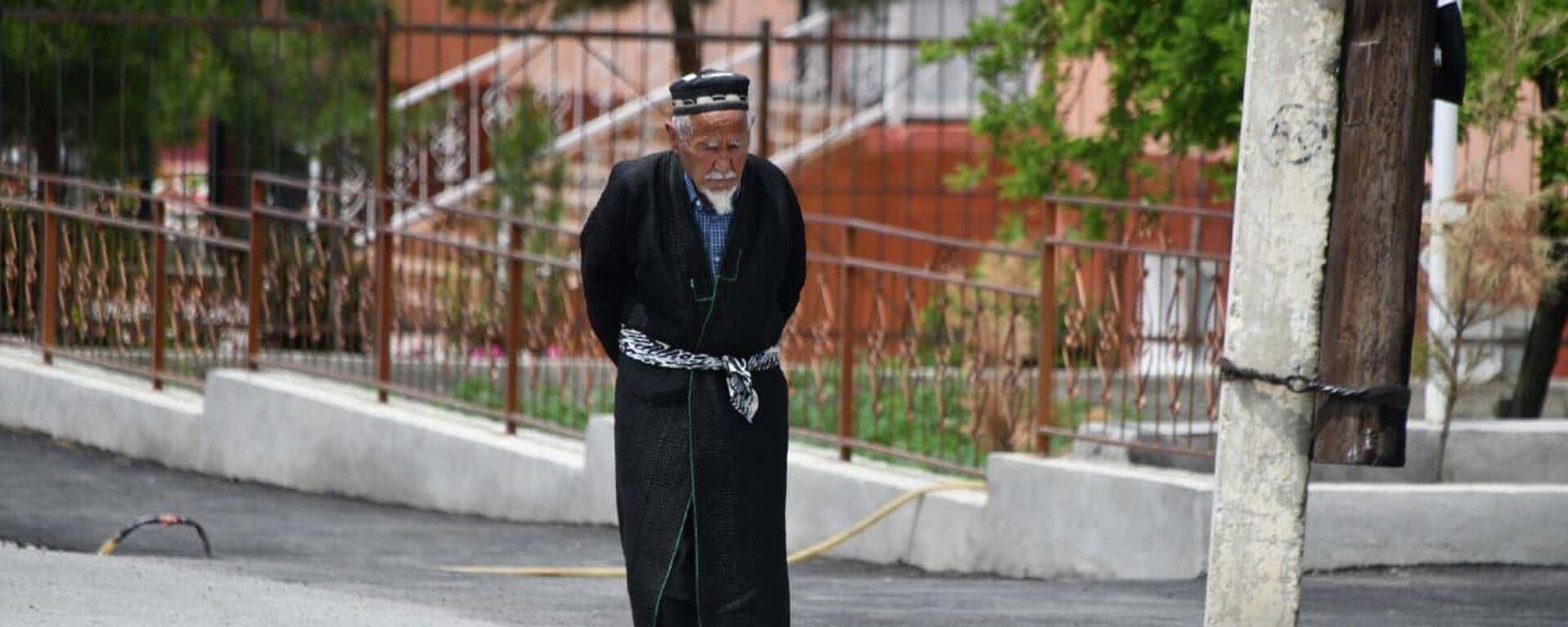 Пожилой житель Воруха - Sputnik Таджикистан, 1920, 20.10.2025