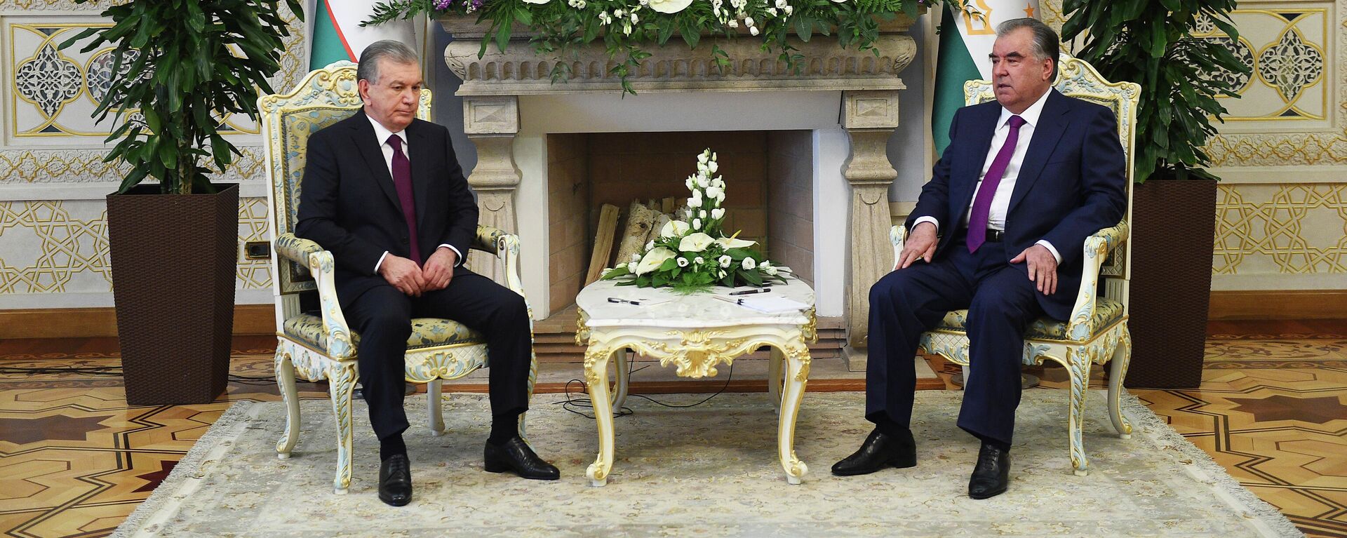 Президент Республики Узбекистан Шавкат Мирзиёев прибыл с официальным визитом в Республику Таджикистан - Sputnik Тоҷикистон, 1920, 21.07.2021