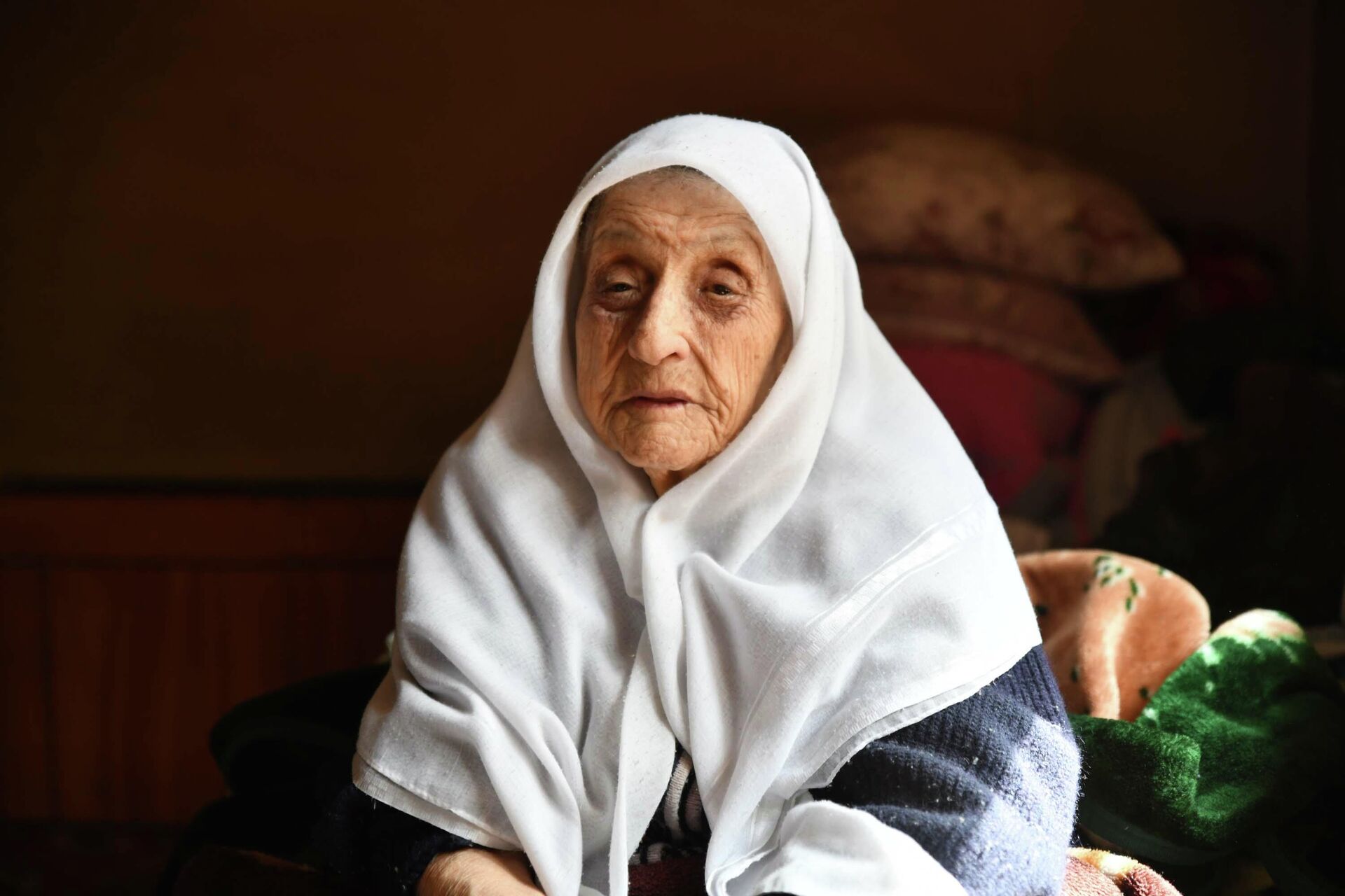 Холдор Духурова, старейшая родственница Мирзияева, живёт в городе Истаравшан - Sputnik Тоҷикистон, 1920, 10.06.2021