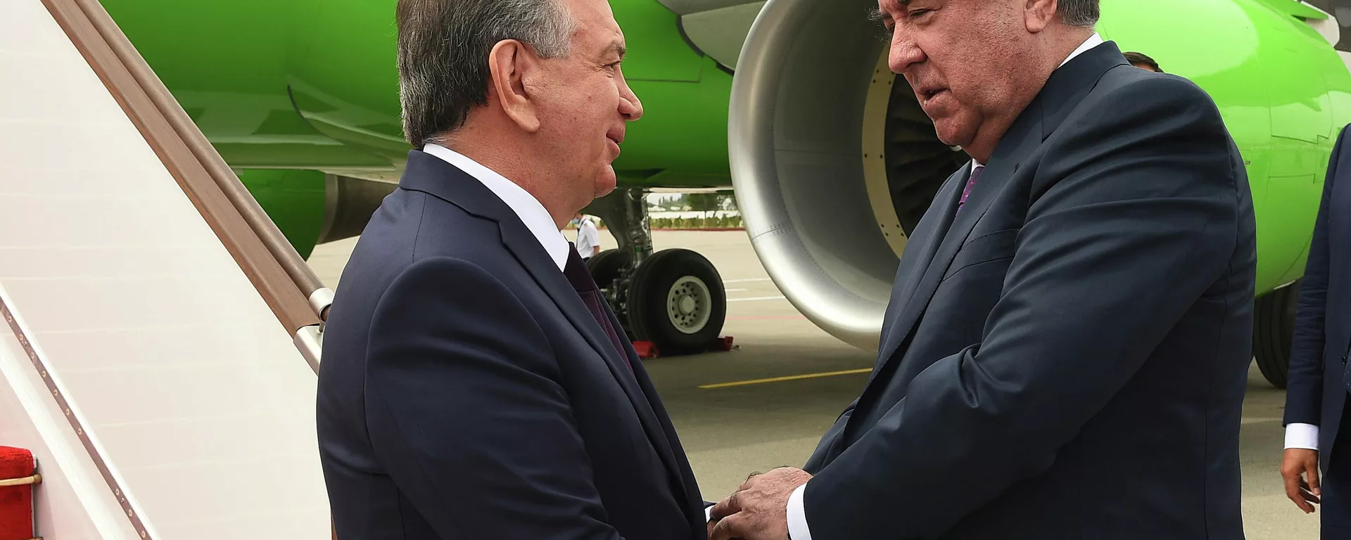 Президент Узбекистана Шавкат Мирзиеев и президент Таджикистана Эмомали Рахмон - Sputnik Тоҷикистон, 1920, 23.08.2021