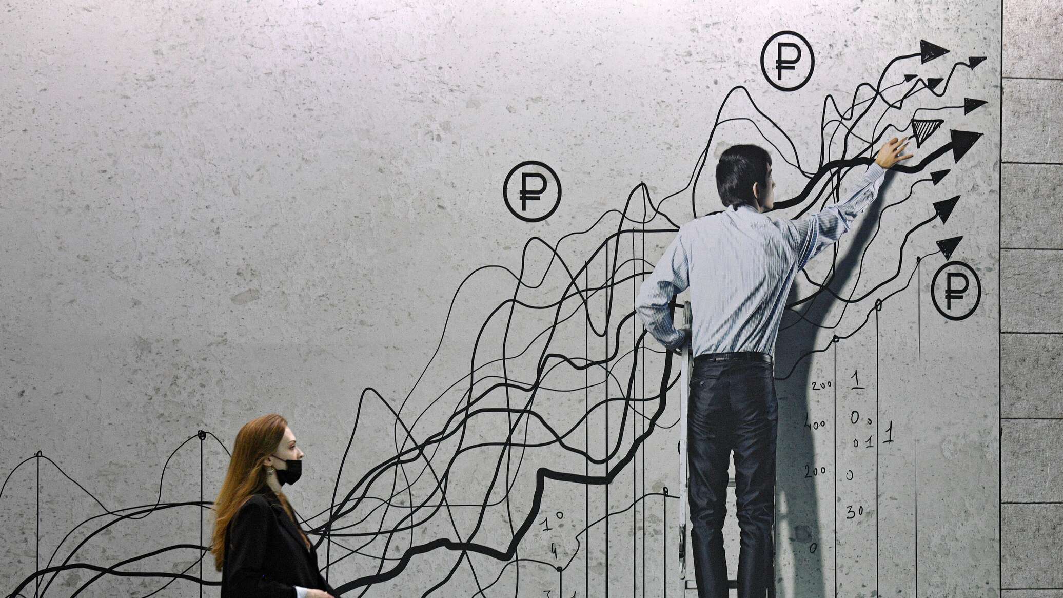 В Таджикистане рекордно подскочил рубль