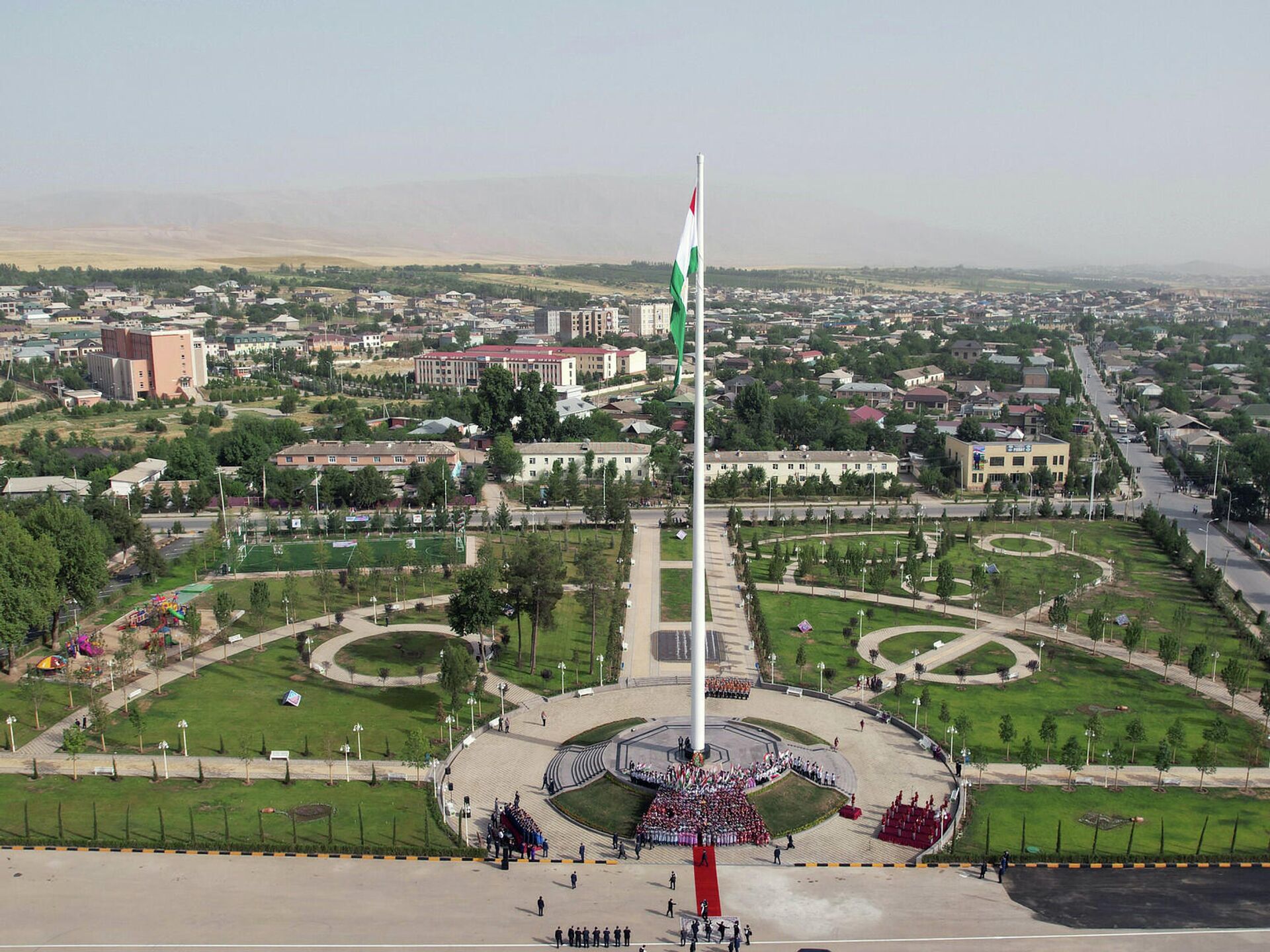 Точикистон хатлон. Дангара Таджикистан. Фото Точикистон. Шахидлар майдони.