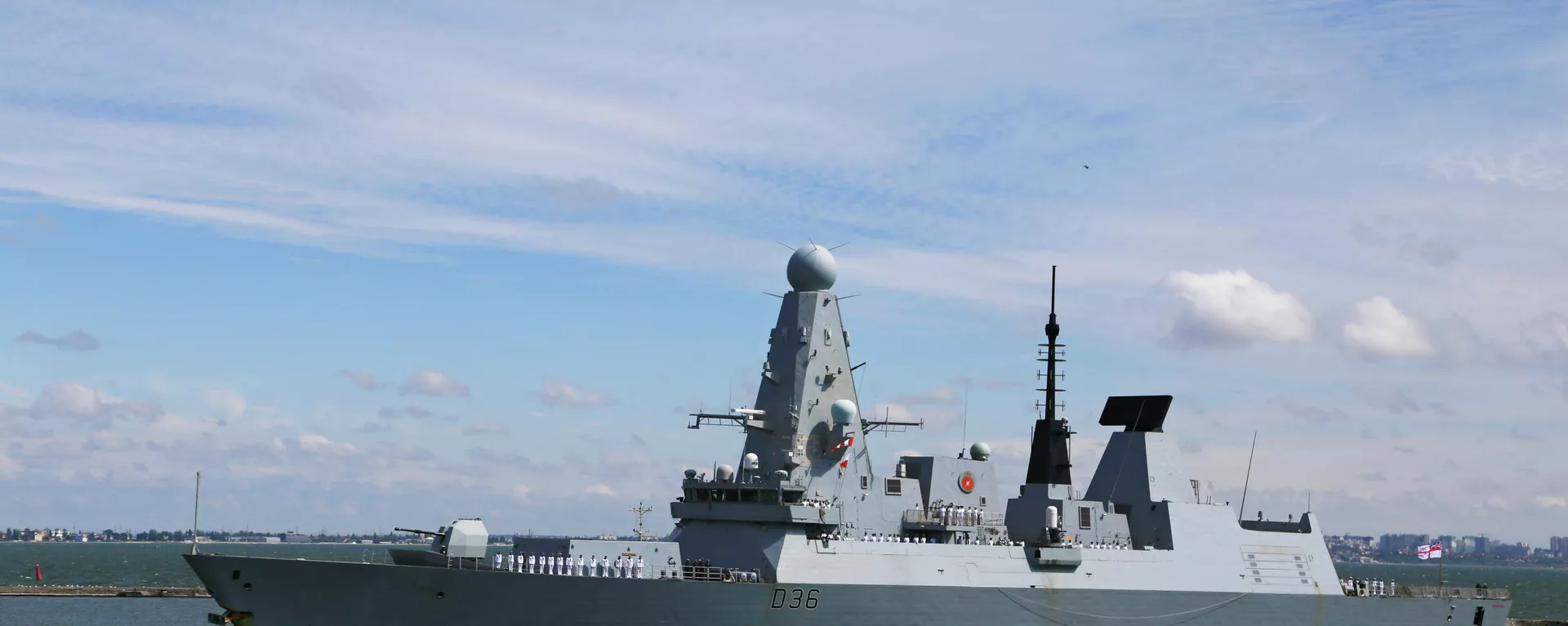 Эсминец Defender ВМС Великобритании  - Sputnik Тоҷикистон, 1920, 30.06.2021
