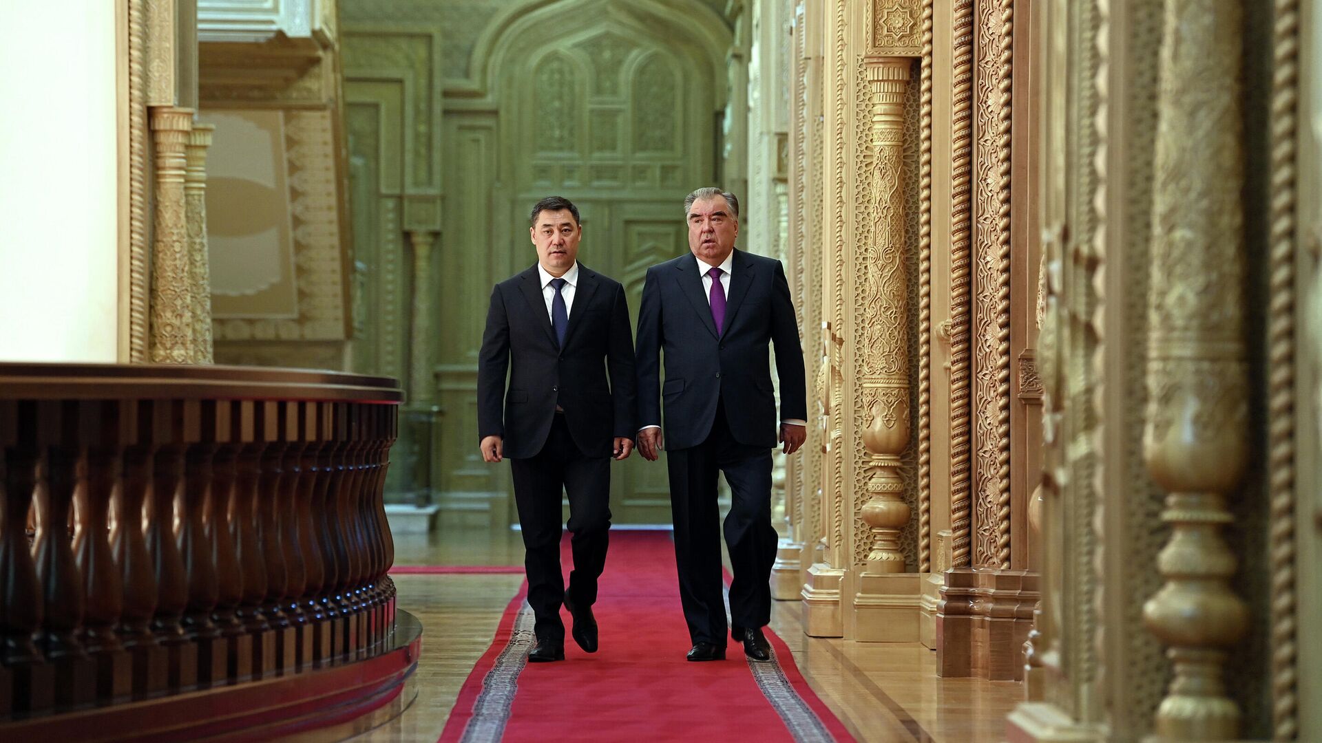 Встреча президента Таджикистана Эмомали Рахмона и президента Кыргызстана Садыр Жапаров - Sputnik Таджикистан, 1920, 30.06.2022