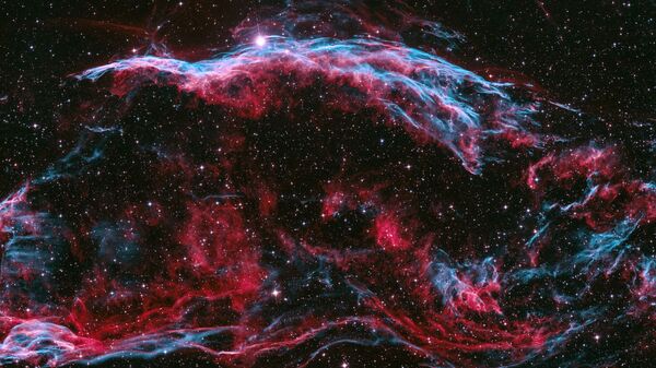 Снимок Bicolour Veil Nebula венгерского фотографа Péter Feltóti, попавший в шортлист конкурса Royal Observatory’s Astronomy Photographer of the Year 13 - Sputnik Таджикистан